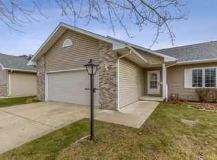 4216 Briarwood Dr, Cedar Falls, IA 50613
