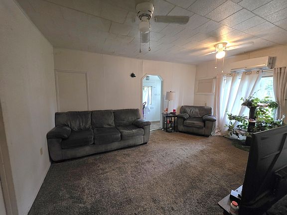 5th image of 515 W 13th Ave