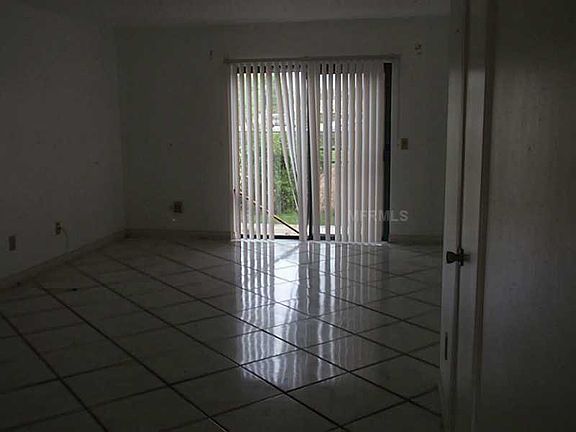 4th image of 207 Eden Ln APT C