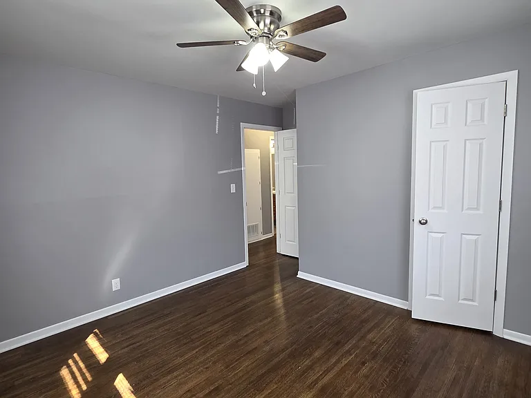1200 E Beaumont St — Photo 19
