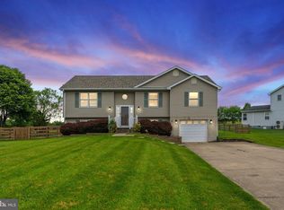 11214 Wolfe Ct, Bealeton, VA 22712