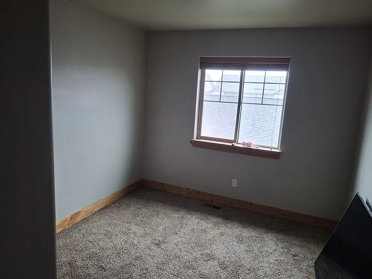 3689 Pipestone St — Photo 8