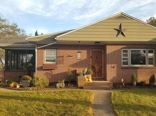 1208 Stanley Ave, Chambersburg, PA 17201