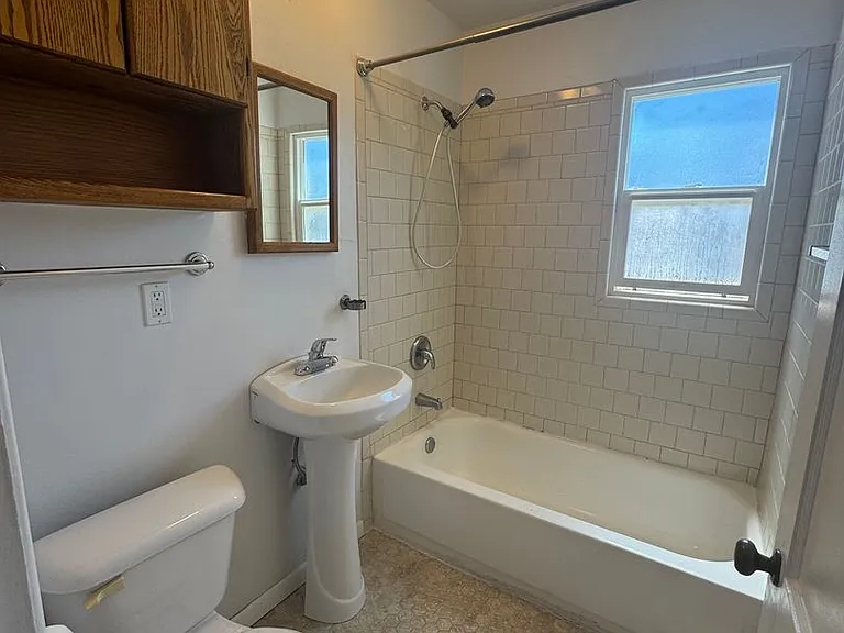 1818 Birch St — Photo 4