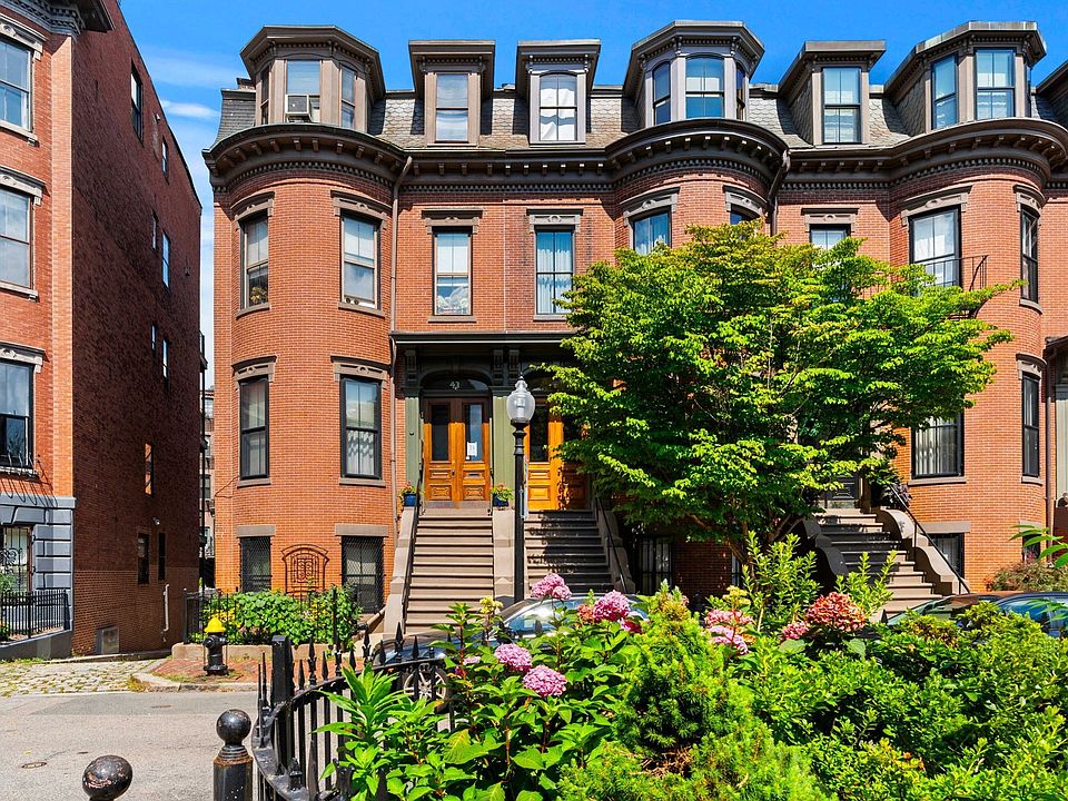 1st image of 41 Concord Sq