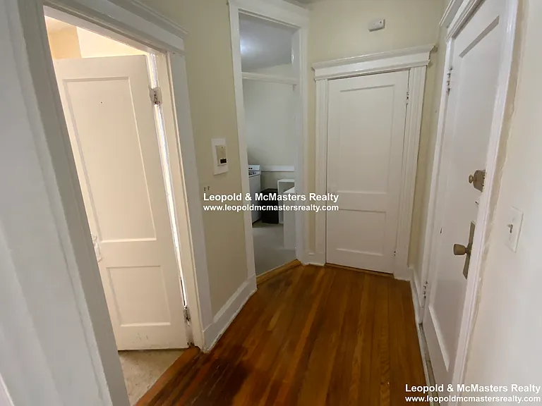 Gorden St Apartments — Photo 12