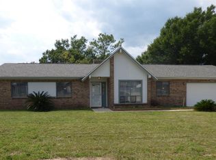 5925 Roble Loma Dr, Pensacola, FL 32526