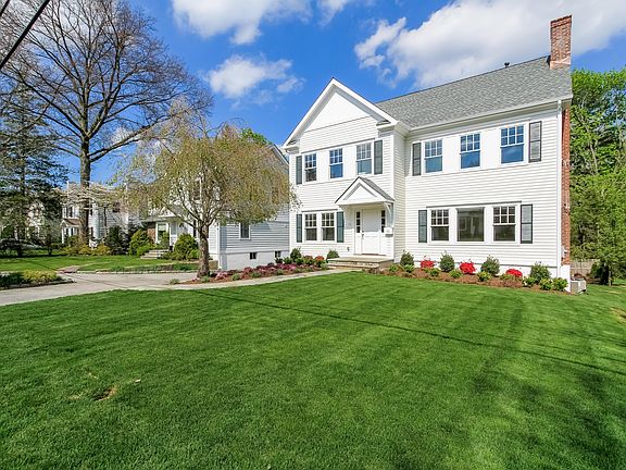 004-Front_View-2666963-large_05182017