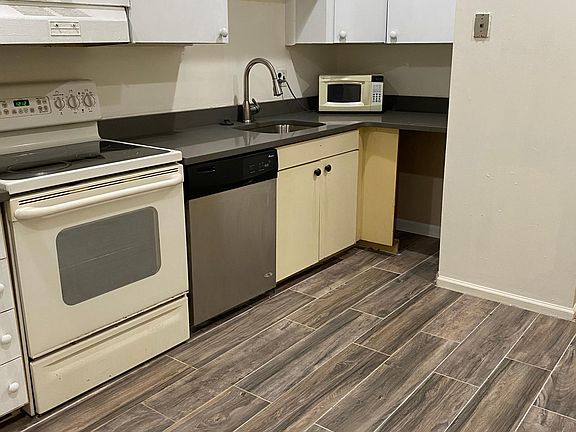 2nd image of 740 South St APT 3