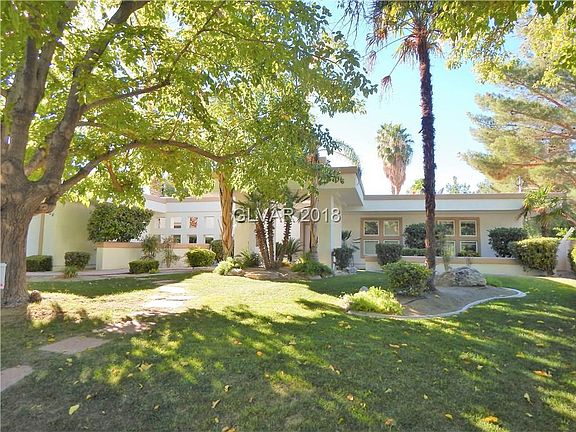 2nd image of 304 Canyon Dr