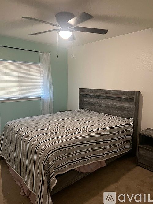 1st image of 102 Cypress Ct #B1