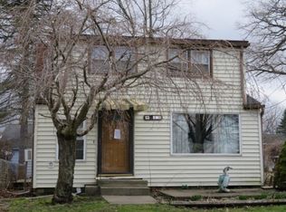 213 Grove St, Manitou Beach, MI 49253