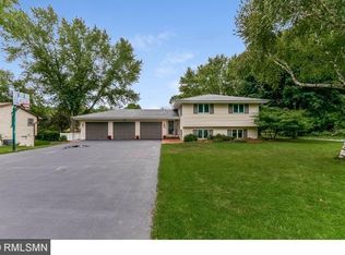 800 Gramsie Rd, Shoreview, MN 55126