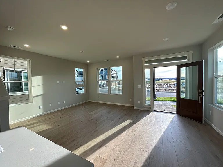 3408 SE 81st Ave — Photo 4