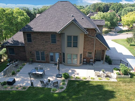 3rd image of 5432 Kesterbrooke Blvd