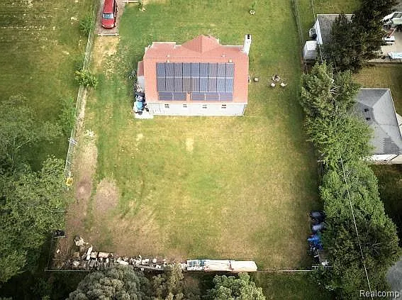 4 bed, 2100 sqft, $2,100 — Photo 3