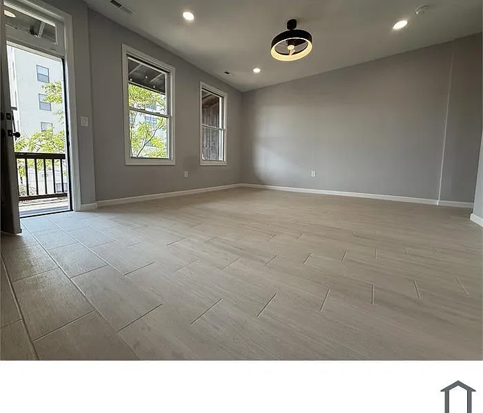 2 bed, 1.0 bath, 1216 sqft, $8,590 — Photo 4