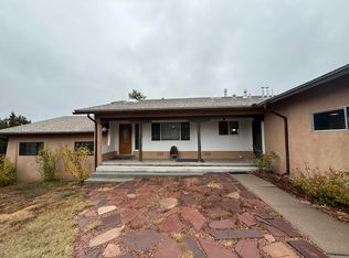 90 Encino St, Los Alamos, NM 87544