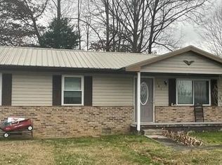 101 Foxwood Cir, Oliver Springs, TN 37840