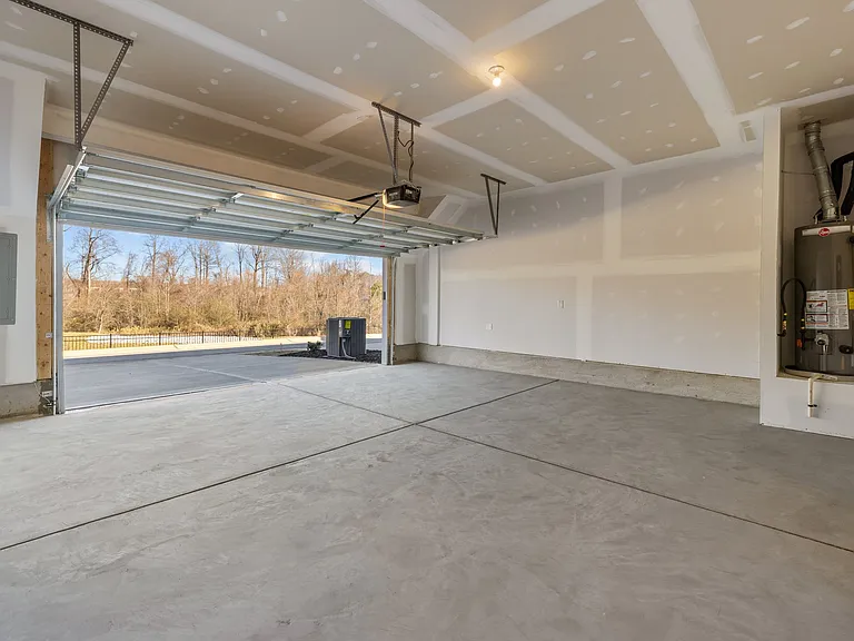 5615 Edessa Ave — Photo 24