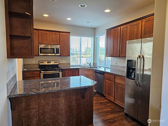 4th image of 20403 7th Avenue Ct E