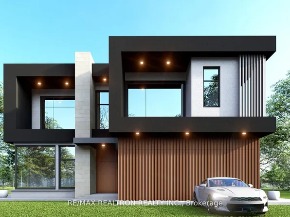 16 Hillcourt Ave, Whitby, ON L1R 2T9