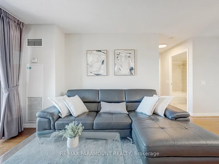 25 Kingsbridge Garden Cir #616 — Photo 26