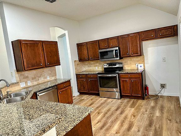 2nd image of 1656 Big Bend Dr
