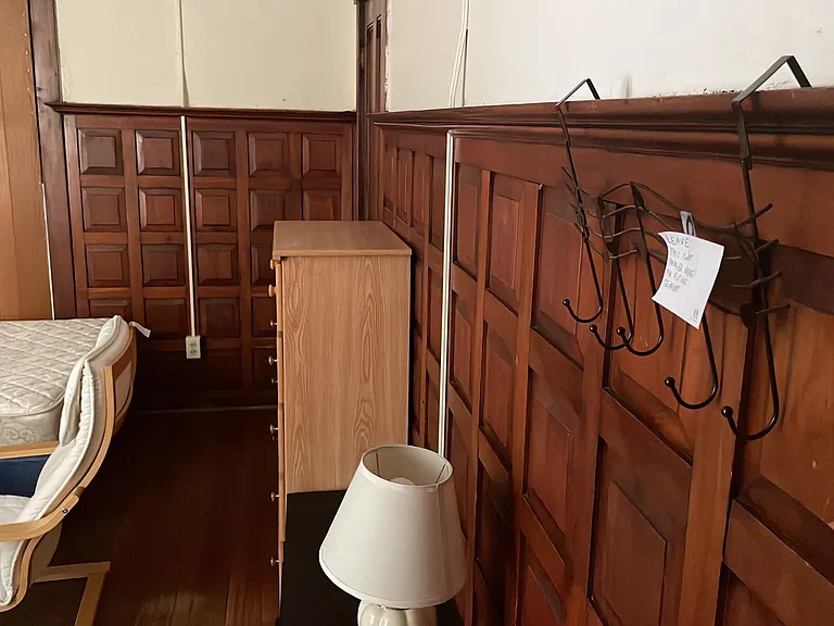 502 W Elm St — Photo 3