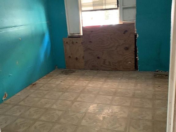 2nd image of 453 Sombra St