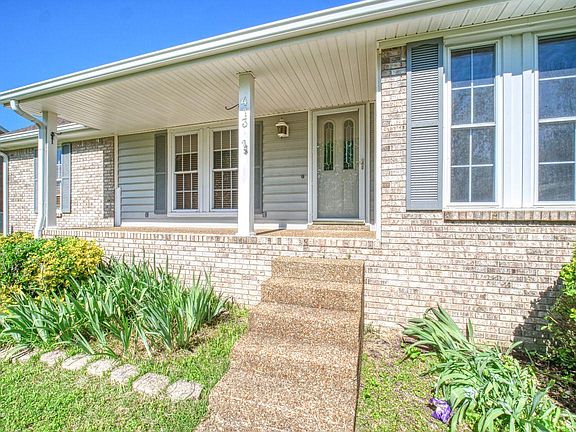 4th image of 413 Brookview Dr