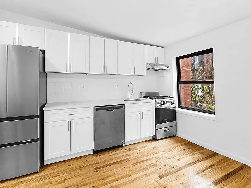 2nd image of 345 W 12th St #4