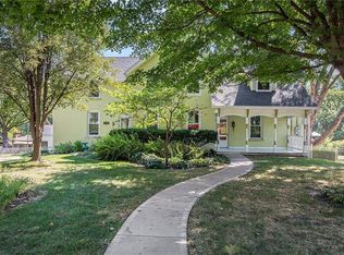 2307 Maple Ave, Leavenworth, KS 66048