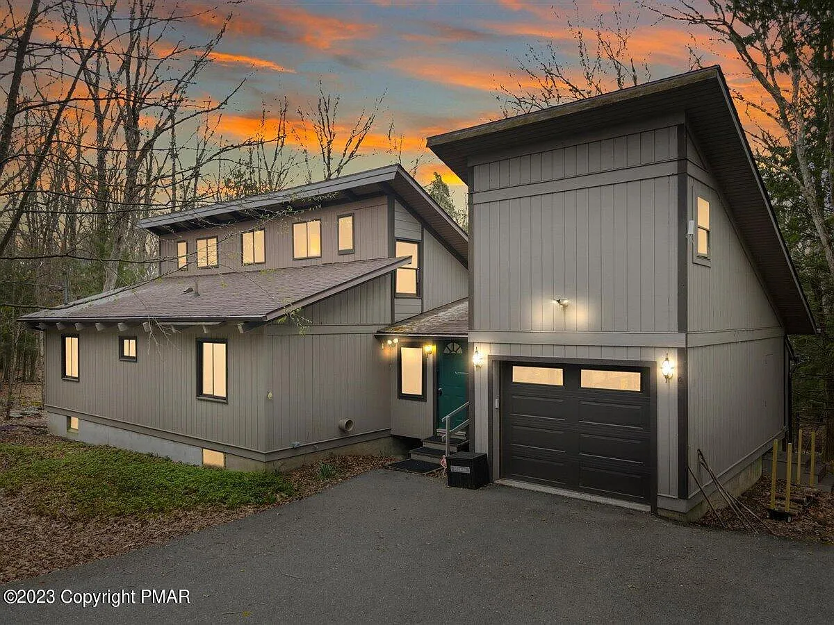 127 Forest Dr photo 1