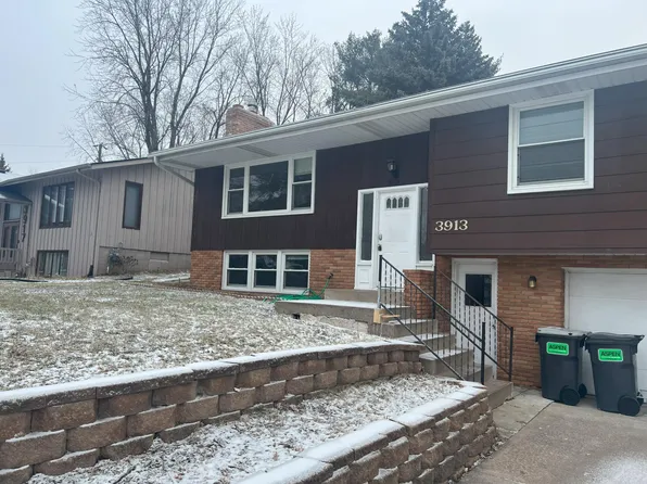 3913 Fordham Dr NE, Saint Anthony, MN 55421