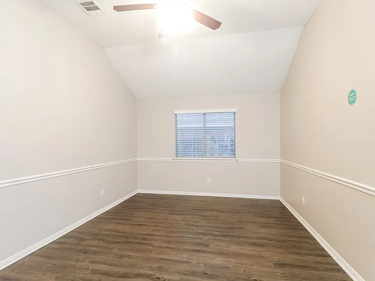 9308 Cynthia Ct — Photo 11