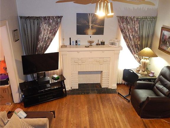 3rd image of 10700 Clifton Blvd #10702