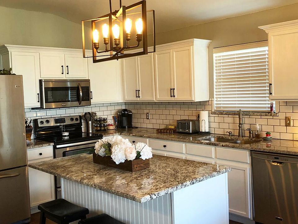 Spacious Kitchen with Pantry