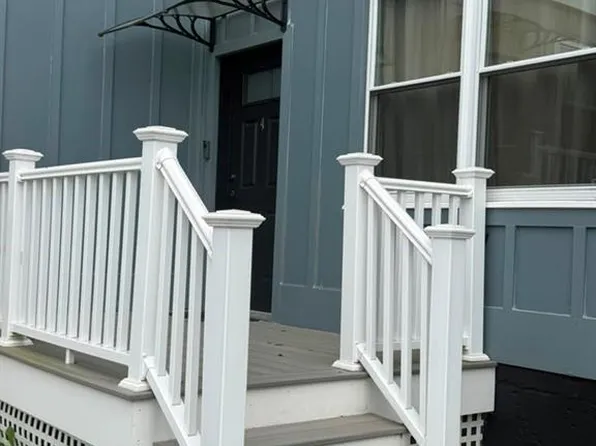 124 Chestnut St, Central Falls, RI 02863