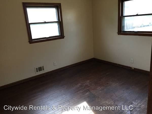 2nd image of 7017 N Teutonia Ave APT 3