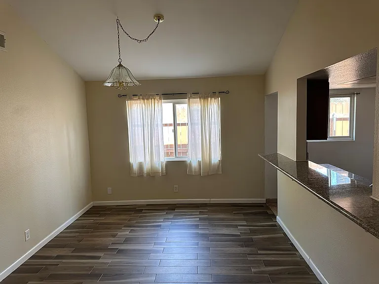 7619 Memory Dr — Photo 6
