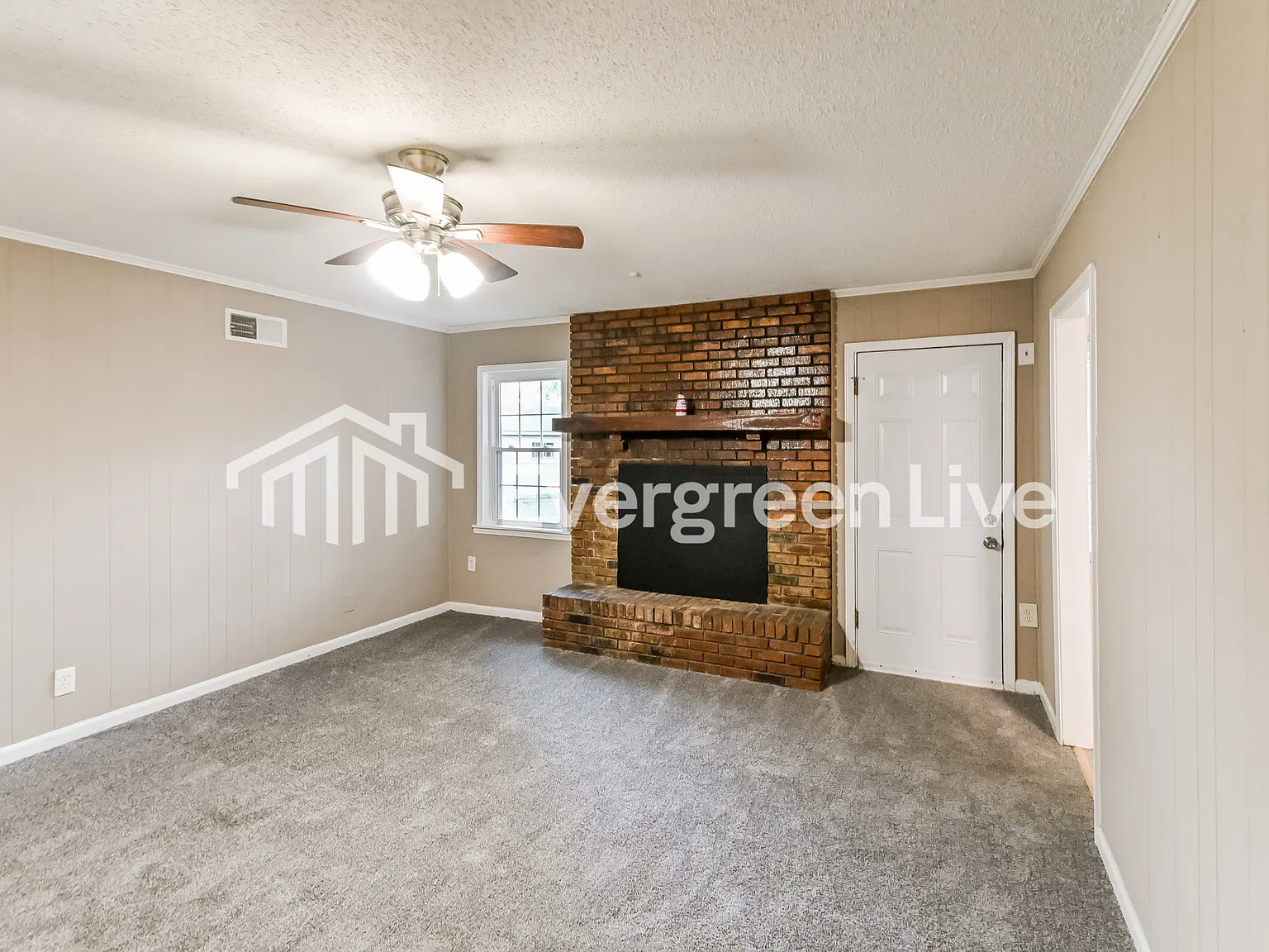 3 bed, 2.0 bath, 1550 sqft, $1,245 — Photo 3