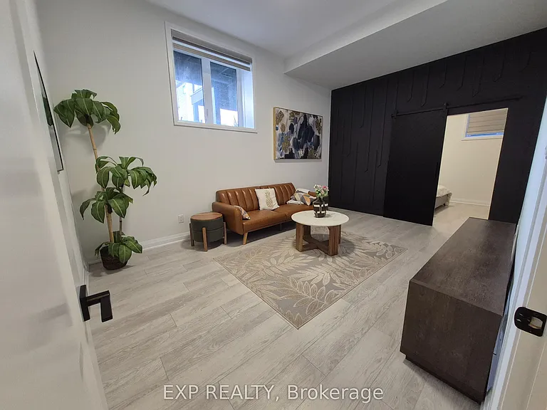 178 Lynn Coulter St — Photo 2