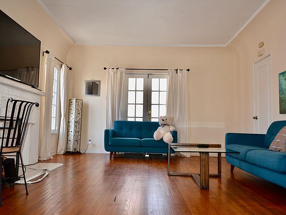 4th image of 311 S Cloverdale Ave #1/2