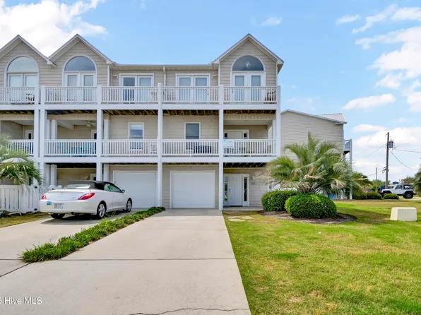 221 N Avenue, Kure Beach, NC 28449