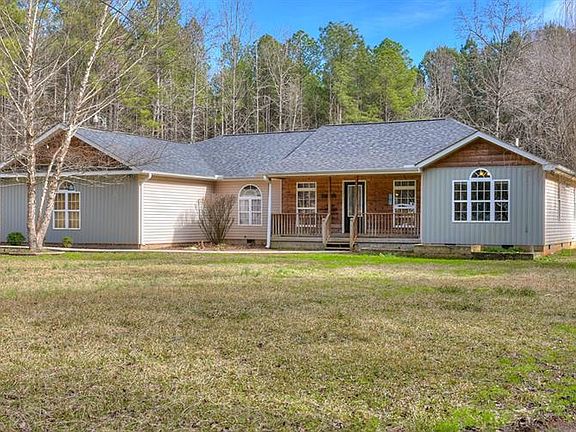 2nd image of 145 Dogwood Ln