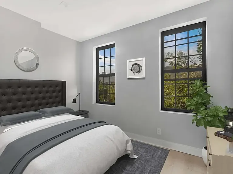 1656 De Kalb Ave #3R — Photo 2
