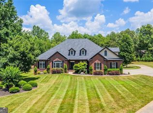 1025 Paradise Park Rd, Cornelia, GA 30531