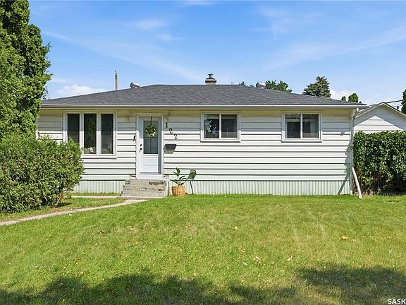 2nd image of 122 Montreal AVENUE S