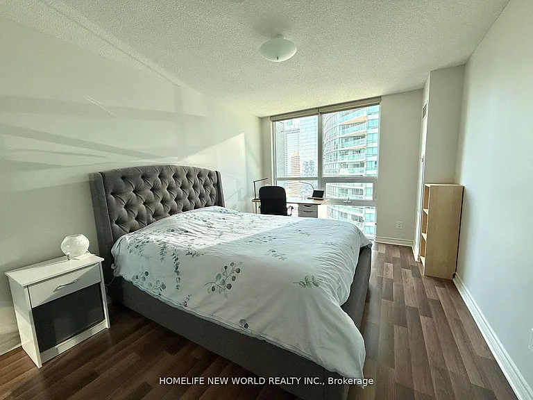 19 Grand Trunk Cres #2506 — Photo 13